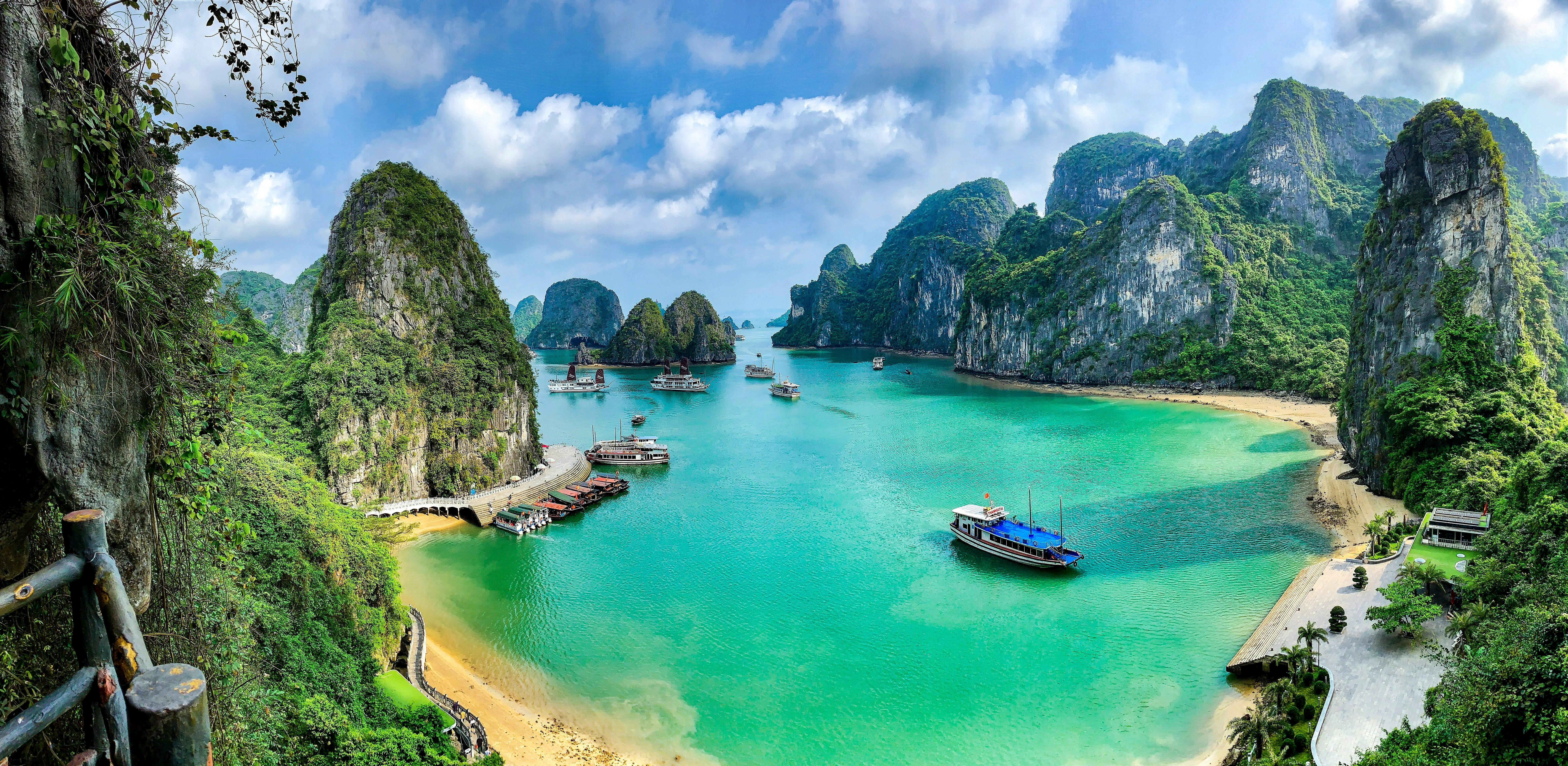 Ha Long Bay — Ha Noi