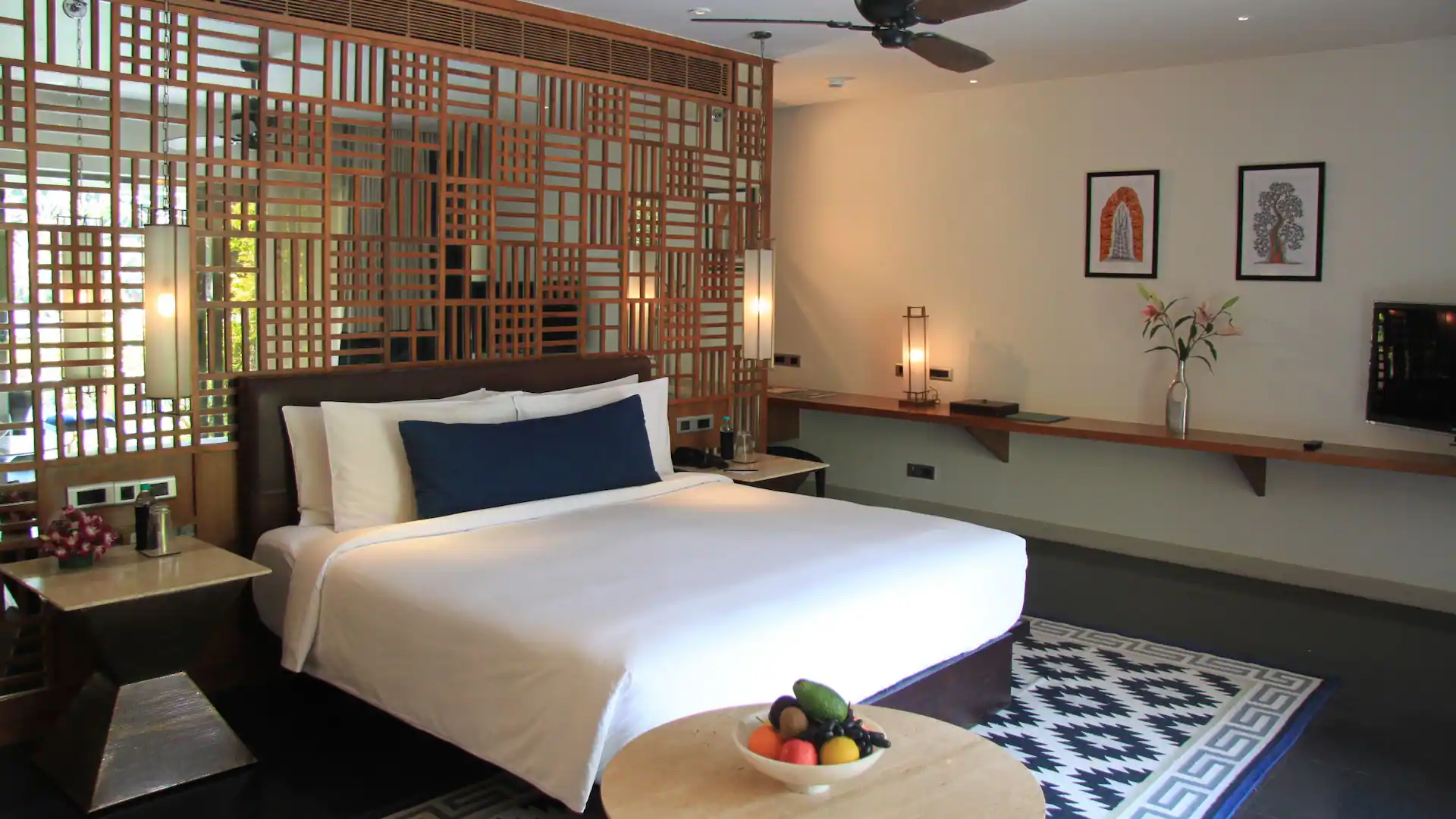 Premium Room with Pool View and Balcony photo 1