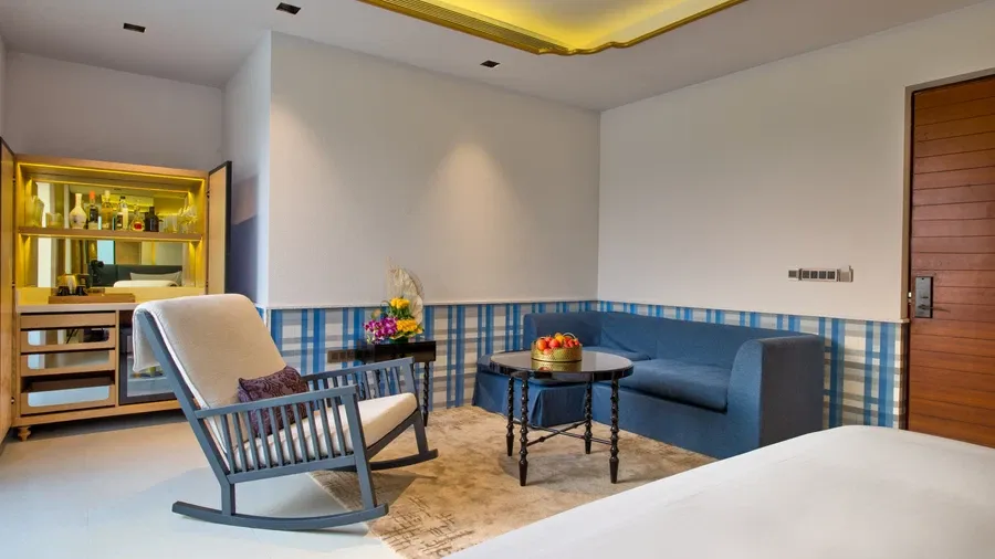 Premier Balcony Room King photo 6