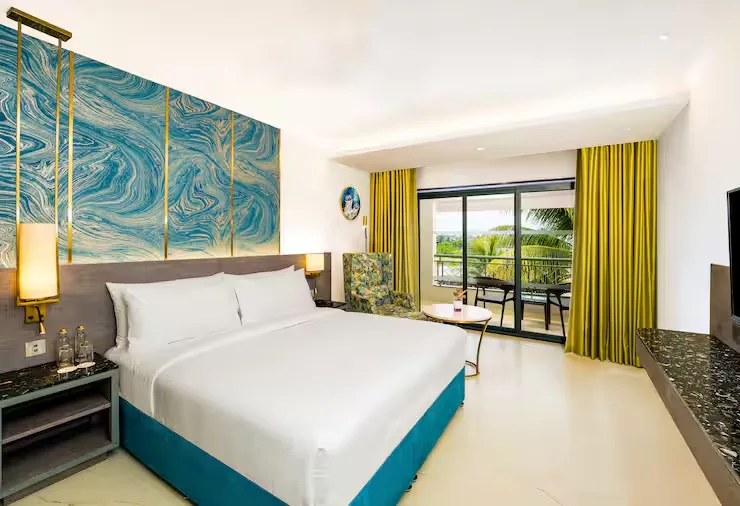 Deluxe King Room photo 1