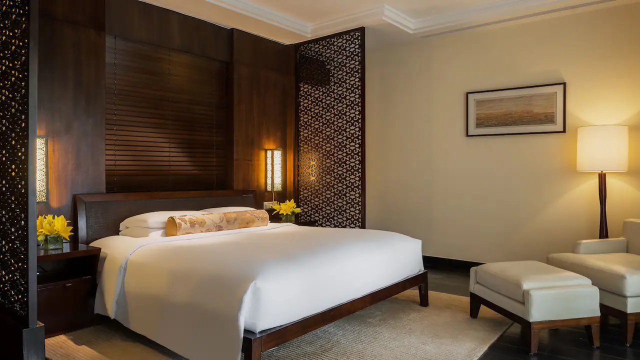 Grand Executive Suite With Living Room and Balcony photo 1