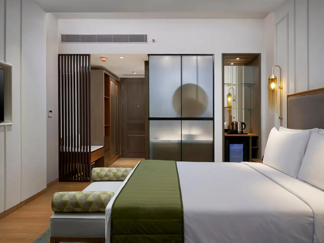 1 King Standard Balcony Room photo 1