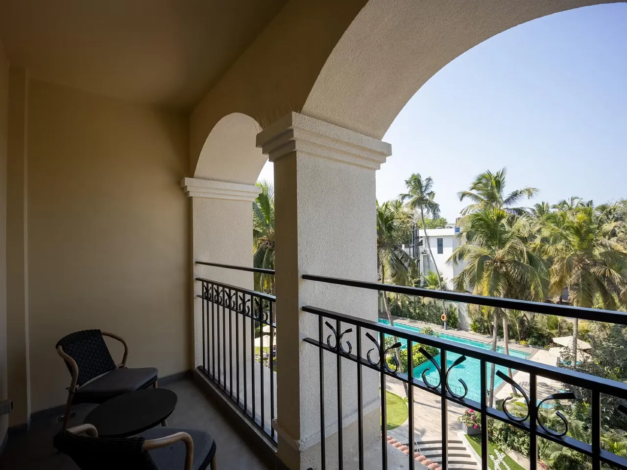 1 King Standard Pool View Balcony Room photo 3