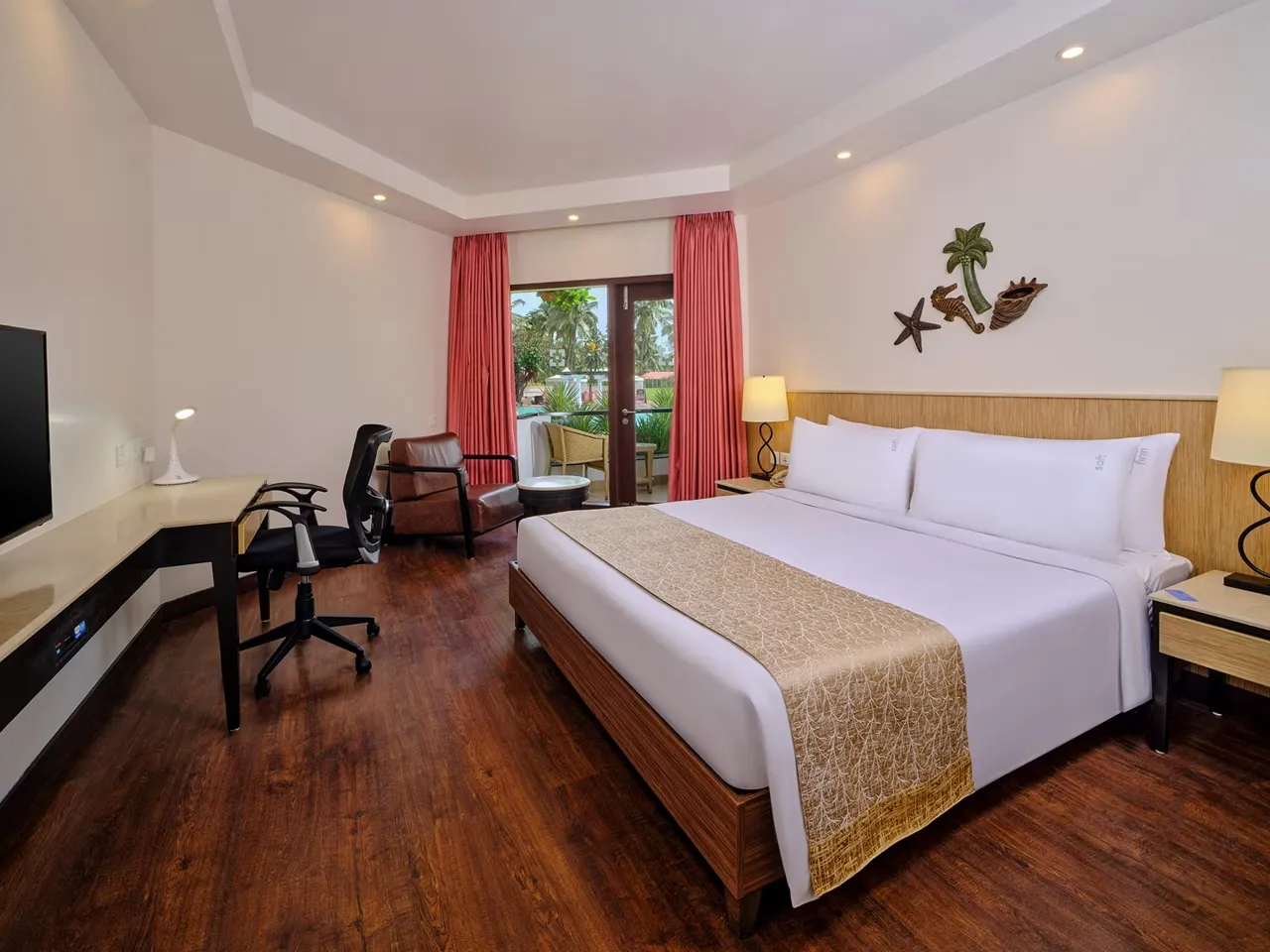 1 King Standard Pool View Room photo 1