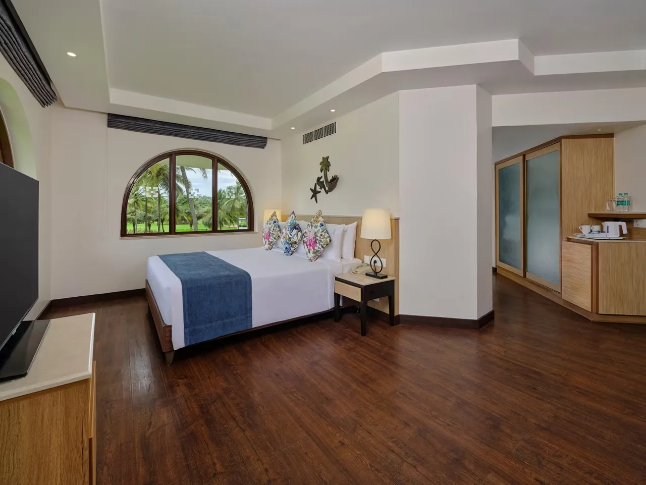 1 King Premium Room photo 3