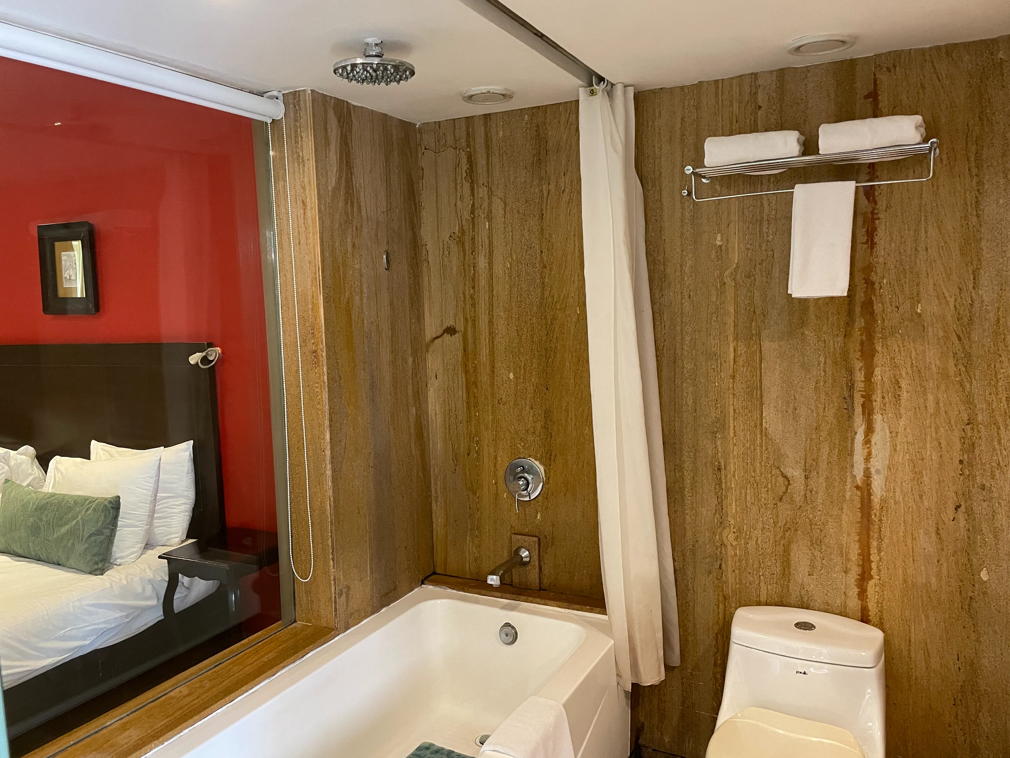 Deluxe Room - Twin Bed with Balcony & Bathtub photo 4