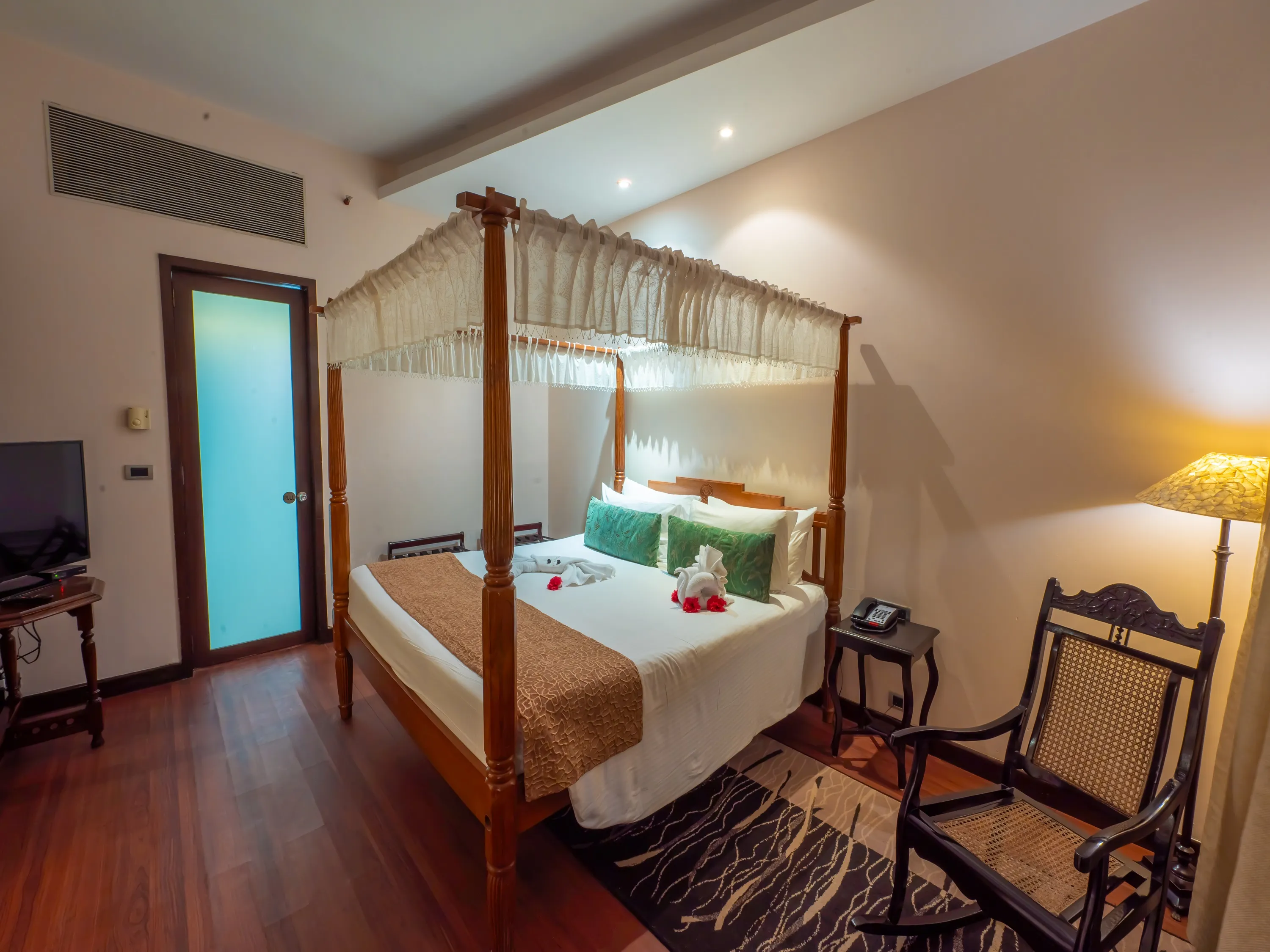 Presidential Suite with Private Pool photo 5