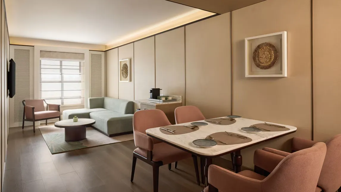 Executive Suite, King photo 6