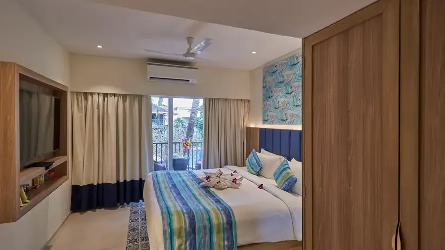 Luxury Suite with Pool/Garden View Balcony photo 2
