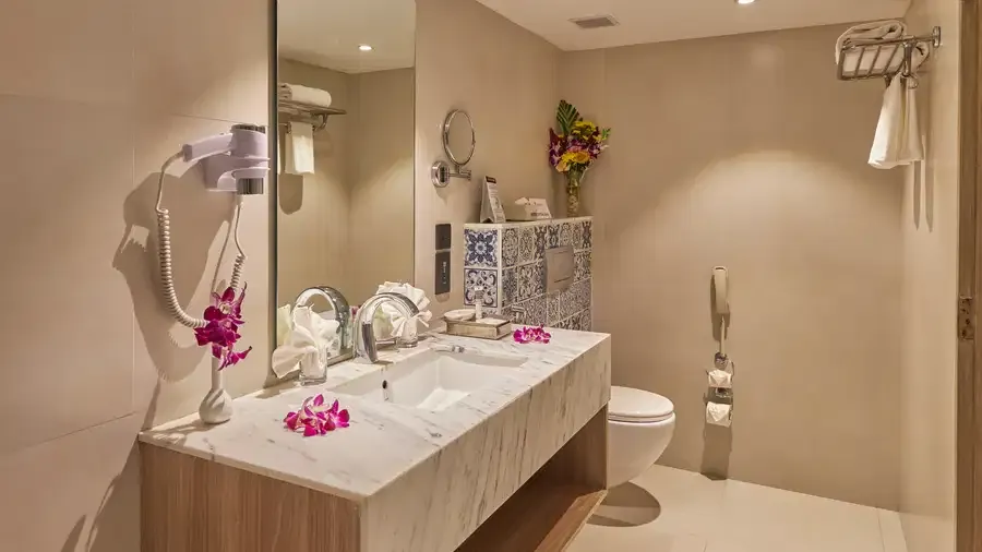 Luxury Suite with Pool/Garden View Balcony photo 5