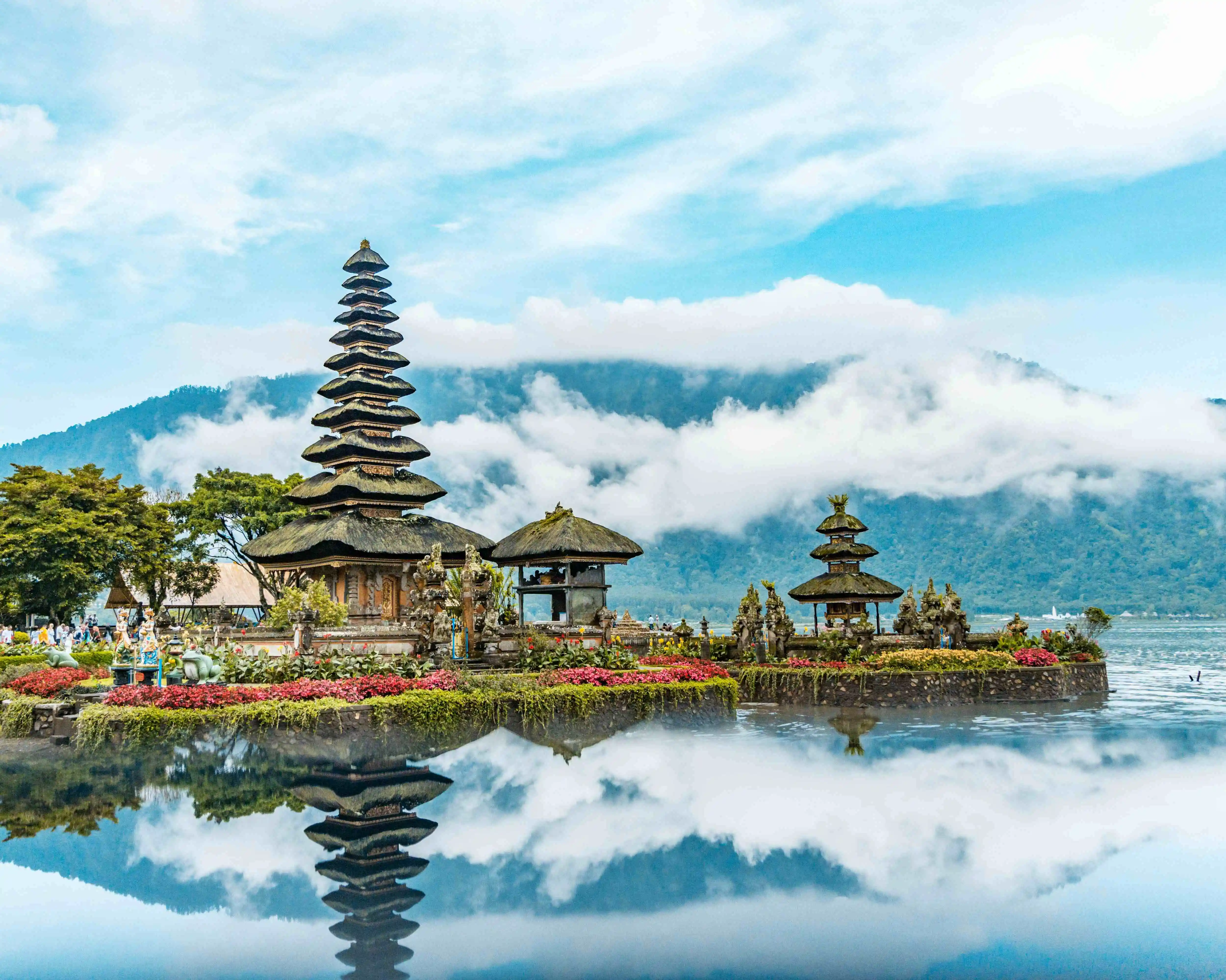Bali temple and rice terraces on a Nest Leisure holiday