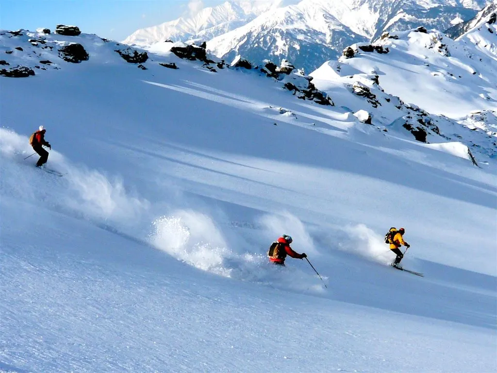 Auli Skiing