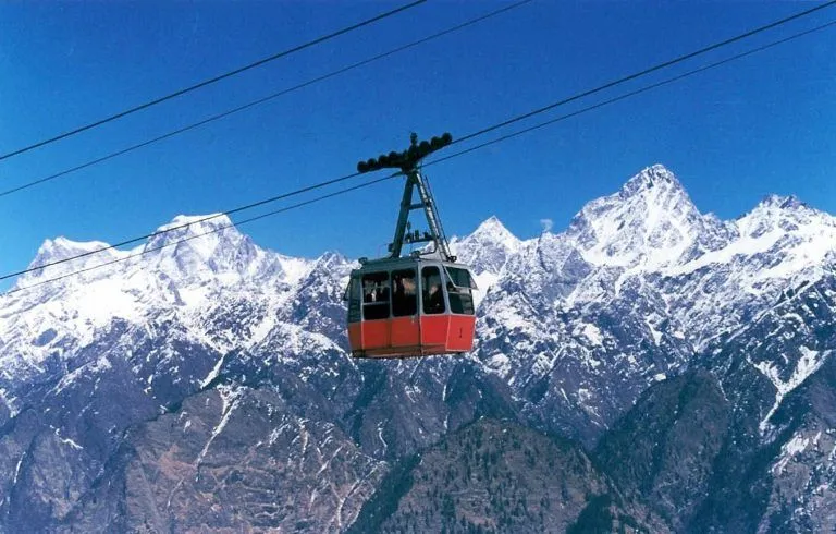 Auli Skiing