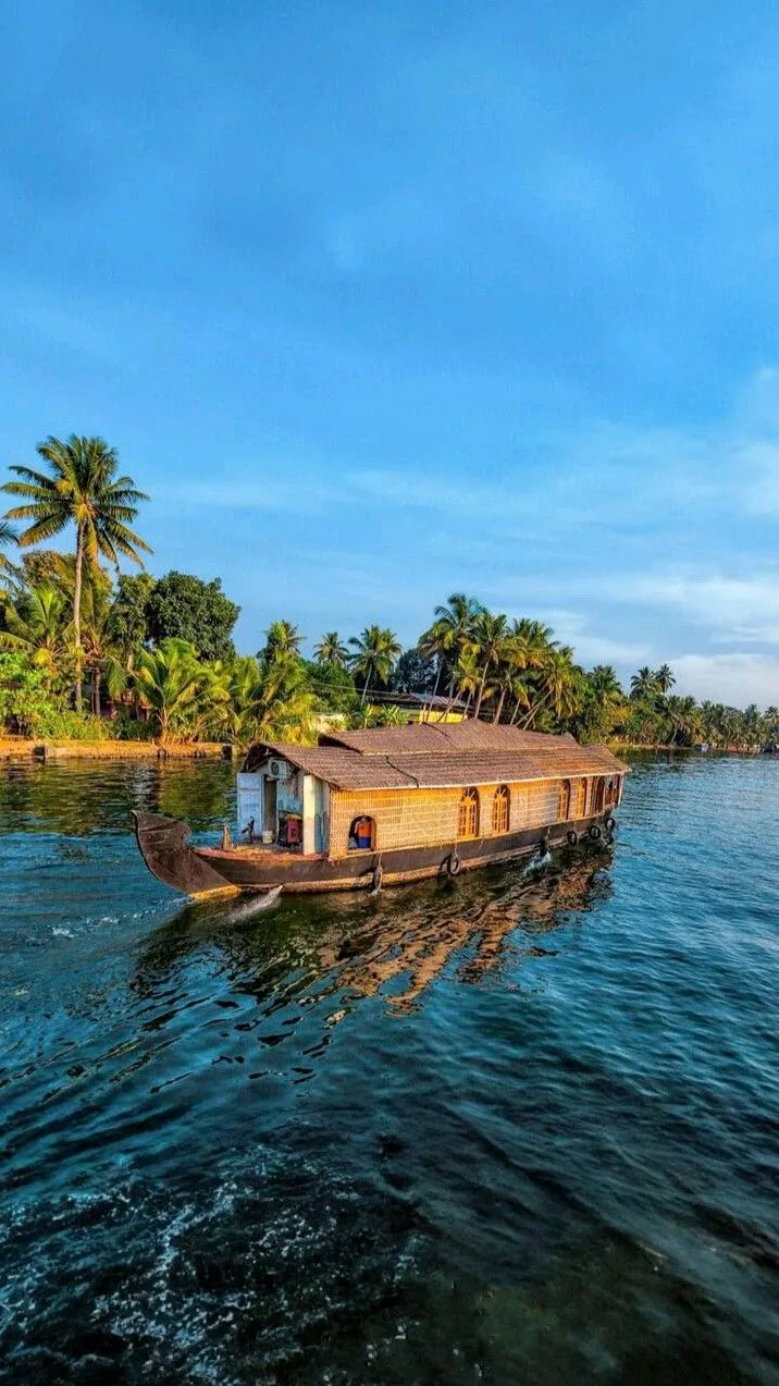 Ashtamudi Lake